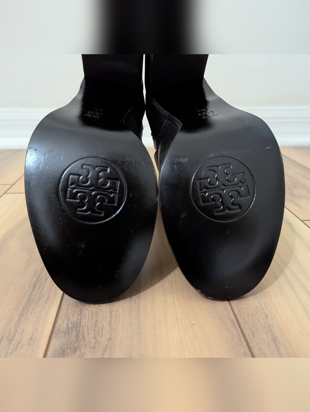 EUC! Tory Burch Kayden Leather Bootie In Black Size 9 - Picture 9 of 16